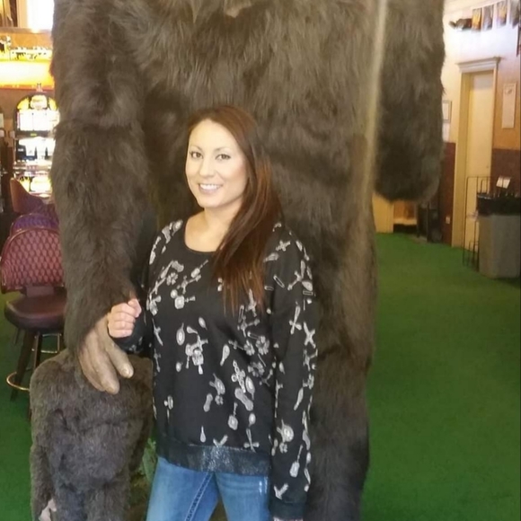 Meet your Posher, Cyrene - Picture 8 of 8